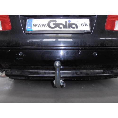 B013A GALIA Полностью оцинкованный фаркоп на BMW 5-Series E39 универсал 1996-2003. Подрозетник убирается за бампер. Тип шара: A. Невидимый вырез бампера. Нагрузки: 2200/90 кг, масса фаркопа 17,25 кг
