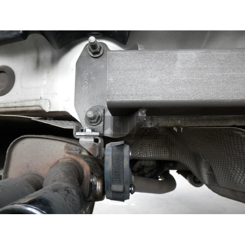 B020C GALIA Полностью оцинкованный фаркоп на BMW 5-Series седан F10 / универсал F11 2010-2016, BMW 5-Series GT F07 2010-2017. Подрозетник убирается за бампер. Тип шара: C (горизонтальный съемный). Невидимый вырез бампера. Нагрузки: 2200/100 кг, масса фарк