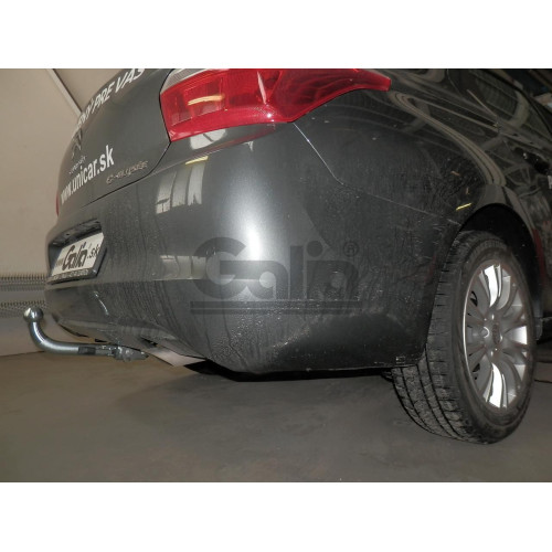 C064A GALIA Полностью оцинкованный фаркоп на Citroen C-Elysee 2013-2016, Peugeot 301 2013-2016. Подрозетник убирается за бампер. Тип шара: A. Установка без снятия и выреза бампера. Нагрузки 1200/60 кг, масса фаркопа 12,82 кг