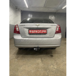 F.1012.001 BERG Фаркоп на Chevrolet Lacetti седан/универсал 2004-2012 без снятия и подрезки бампера. Тип шара: A. Нагрузки: 1200/75 кг, масса фаркопа 15 кг (без электр