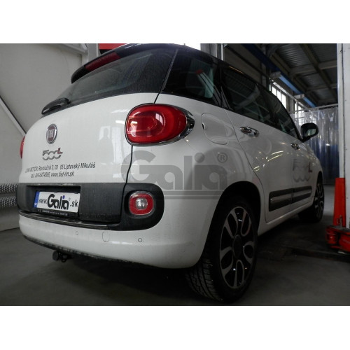 F117C GALIA Полностью оцинкованный фаркоп на FIAT 500L 2012-2022. Подрозетник убирается за бампер. Тип шара: C (горизонтальный съемный). Невидимый вырез бампера. Нагрузки: 1200/85 кг, масса фаркопа 13,87 кг