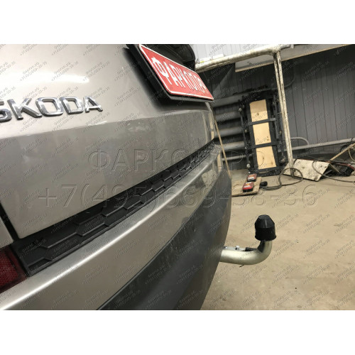 V069C GALIA Полностью оцинкованный фаркоп на Volkswagen Tiguan 2007-2016, Tiguan 2 2016-2024, Audi Q3 2011-2019, 2019-2025, SEAT Tarraco 2018-2024. Тип шара: C (горизонтальный съемный). Невидимый вырез бампера. Нагрузки: 2500/140 кг, масса фаркопа 16,2 кг