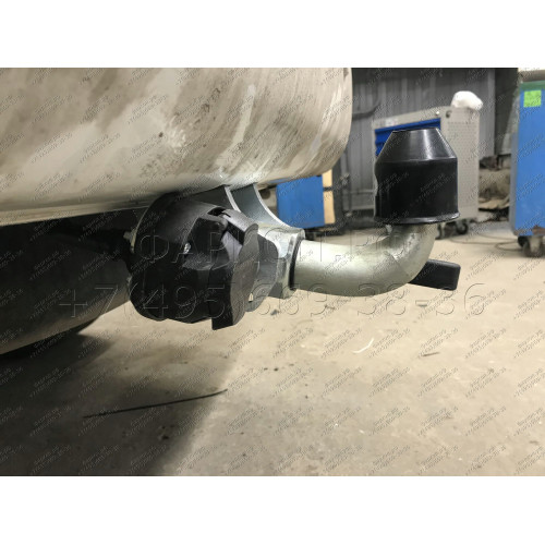 T070C GALIA Полностью оцинкованный фаркоп на Toyota Land Cruiser 200 2008-2021, Lexus LX 2008-2021. Тип шара: C (горизонтальный съемный). Невидимый вырез бампера. Нагрузки: 3500/140 кг, масса фаркопа 8,97 кг
