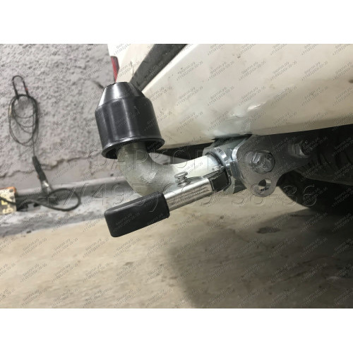 T070C GALIA Полностью оцинкованный фаркоп на Toyota Land Cruiser 200 2008-2021, Lexus LX 2008-2021. Тип шара: C (горизонтальный съемный). Невидимый вырез бампера. Нагрузки: 3500/140 кг, масса фаркопа 8,97 кг