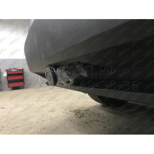 V069C GALIA Полностью оцинкованный фаркоп на Volkswagen Tiguan 2007-2016, Tiguan 2 2016-2024, Audi Q3 2011-2019, 2019-2025, SEAT Tarraco 2018-2024. Тип шара: C (горизонтальный съемный). Невидимый вырез бампера. Нагрузки: 2500/140 кг, масса фаркопа 16,2 кг