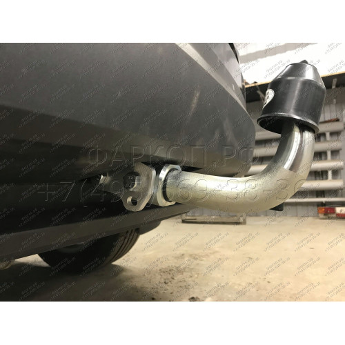 V069C GALIA Полностью оцинкованный фаркоп на Volkswagen Tiguan 2007-2016, Tiguan 2 2016-2024, Audi Q3 2011-2019, 2019-2025, SEAT Tarraco 2018-2024. Тип шара: C (горизонтальный съемный). Невидимый вырез бампера. Нагрузки: 2500/140 кг, масса фаркопа 16,2 кг