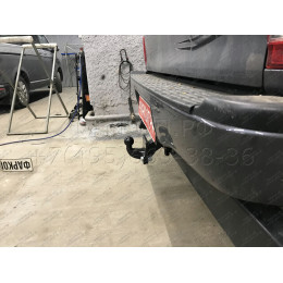 T114-F Лидер-плюс ТСУ для Toyota Hilux (4WD) (N2) 2008-2015 без выреза бампера. Нагрузки: 2000/100 кг, масса фаркопа 9,24 кг (без электрики в комплекте)