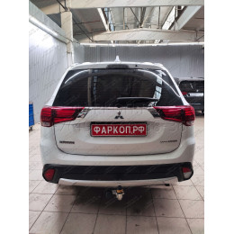 91312-A MOTODOR Фаркоп с оцинкованным шаром на Mitsubishi Outlander 2012-2019, 2019-2022. Вырез бампера по необходимости. Тип шара: A. Нагрузки: 1700/75 кг, масса фаркопа 23