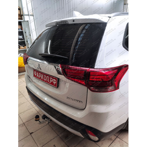 91312-A MOTODOR Фаркоп с оцинкованным шаром на Mitsubishi Outlander 2012-2019, 2019-2022. Вырез бампера по необходимости. Тип шара: A. Нагрузки: 1700/75 кг, масса фаркопа 23 кг (без электрики в комплекте)