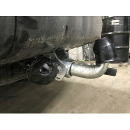 T070C GALIA Полностью оцинкованный фаркоп на Toyota Land Cruiser 200 2008-2021, Lexus LX 2008-2021. Тип шара: C (горизонтальный съемный). Невидимый вырез бампера. Нагрузк