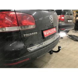 V124-A Лидер-плюс ТСУ для Volkswagen Touareg 2002-2010 (требуется вырез в бампере), Volkswagen Touareg 2010-2018, Audi Q7 2007-2015 (без выреза бампера). Нагрузки: 1500/75 кг, масса фа