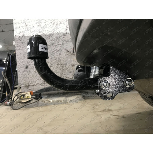 V124-A Лидер-плюс ТСУ для Volkswagen Touareg 2002-2010 (требуется вырез в бампере), Volkswagen Touareg 2010-2018, Audi Q7 2007-2015 (без выреза бампера). Нагрузки: 1500/75 кг, масса фаркопа 14,52 кг (без электрики в комплекте)