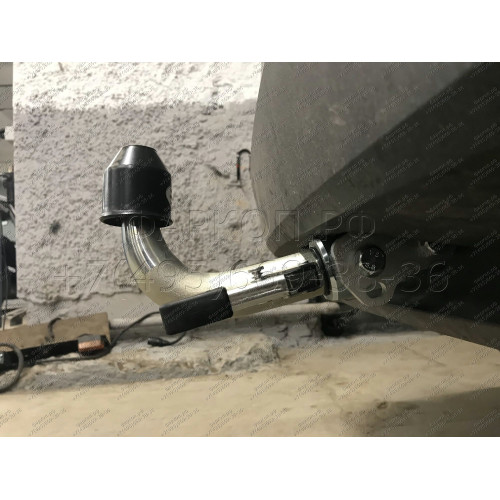 V069C GALIA Полностью оцинкованный фаркоп на Volkswagen Tiguan 2007-2016, Tiguan 2 2016-2024, Audi Q3 2011-2019, 2019-2025, SEAT Tarraco 2018-2024. Тип шара: C (горизонтальный съемный). Невидимый вырез бампера. Нагрузки: 2500/140 кг, масса фаркопа 16,2 кг