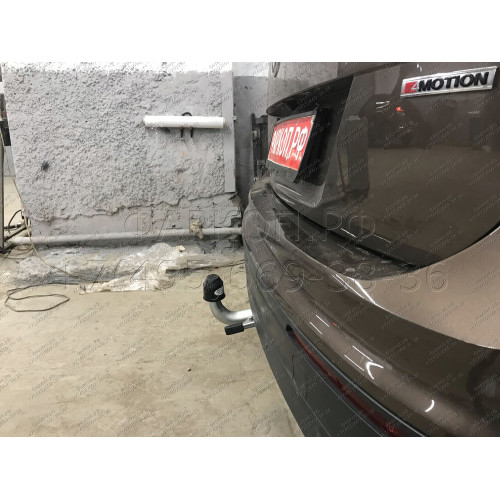 V069C GALIA Полностью оцинкованный фаркоп на Volkswagen Tiguan 2007-2016, Tiguan 2 2016-2024, Audi Q3 2011-2019, 2019-2025, SEAT Tarraco 2018-2024. Тип шара: C (горизонтальный съемный). Невидимый вырез бампера. Нагрузки: 2500/140 кг, масса фаркопа 16,2 кг