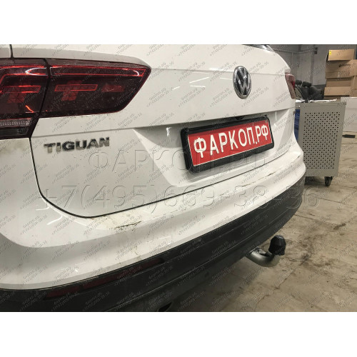 V069C GALIA Полностью оцинкованный фаркоп на Volkswagen Tiguan 2007-2016, Tiguan 2 2016-2024, Audi Q3 2011-2019, 2019-2025, SEAT Tarraco 2018-2024. Тип шара: C (горизонтальный съемный). Невидимый вырез бампера. Нагрузки: 2500/140 кг, масса фаркопа 16,2 кг