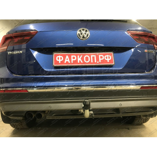 V069C GALIA Полностью оцинкованный фаркоп на Volkswagen Tiguan 2007-2016, Tiguan 2 2016-2024, Audi Q3 2011-2019, 2019-2025, SEAT Tarraco 2018-2024. Тип шара: C (горизонтальный съемный). Невидимый вырез бампера. Нагрузки: 2500/140 кг, масса фаркопа 16,2 кг