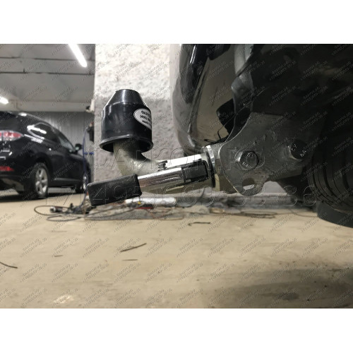 T070C GALIA Полностью оцинкованный фаркоп на Toyota Land Cruiser 200 2008-2021, Lexus LX 2008-2021. Тип шара: C (горизонтальный съемный). Невидимый вырез бампера. Нагрузки: 3500/140 кг, масса фаркопа 8,97 кг