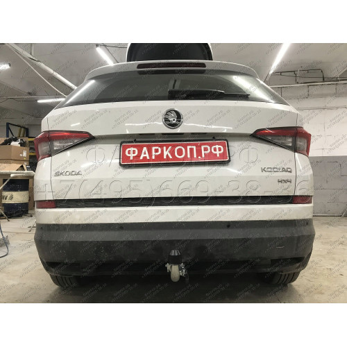 V069C GALIA Полностью оцинкованный фаркоп на Volkswagen Tiguan 2007-2016, Tiguan 2 2016-2024, Audi Q3 2011-2019, 2019-2025, SEAT Tarraco 2018-2024. Тип шара: C (горизонтальный съемный). Невидимый вырез бампера. Нагрузки: 2500/140 кг, масса фаркопа 16,2 кг