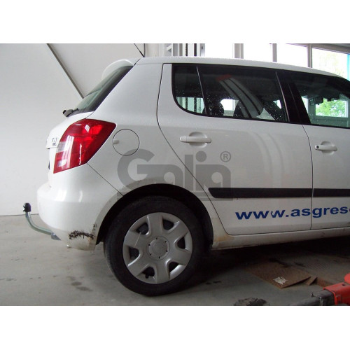 S081A GALIA Полностью оцинкованный фаркоп на Skoda Fabia хетчбек 2000-2007, 2007-2014. Подрозетник убирается за бампер. Тип шара: A. Невидимый вырез бампера. Нагрузки: 1200/50 кг, масса фаркопа 12,82 кг