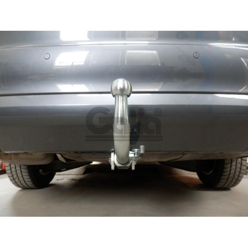 S086V GALIA Полностью оцинкованный фаркоп на Skoda Octavia II седан/универсал 2005-2013, Skoda Octavia Scout 2008-2013, в т.ч. 4WD. Подрозетник убирается за бампер. Тип шара: AV (вертикальное быстросъемное крепление шара на ключе). Подрезка бампера. Нагру