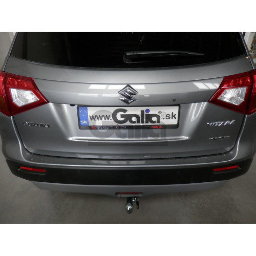 S112C GALIA Полностью оцинкованный фаркоп на Suzuki Vitara 2015-2018, 2018-, Suzuki SX4 S-Cross 2013-2021, 2021- 2WD/4WD. Тип шара: C (горизонтальный съемный), установленный крюк закрывает противотуманный фонарь. Невидимый вырез бампера. Нагрузки: 1600/75