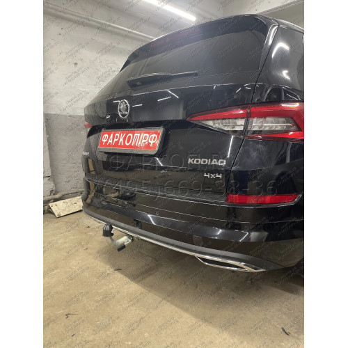 S120C GALIA Полностью оцинкованный фаркоп на Skoda Kodiaq 2WD, 4WD 2017-2023, 2023-. Тип шара: C (горизонтальный съемный). Невидимый вырез бампера. Нагрузки: 2600/140 кг, масса фаркопа 17,07 кг