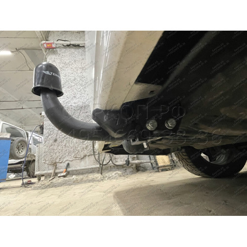 T-205 STEINHOF Фаркоп на Toyota Sienna, в т.ч.4x4 2011-2018 без подрезки бампера. Тип шара: AH (горизонтальное быстросъемное крепление шара на ключе). Нагрузки: 1800/75 кг, масса фаркопа 26,7 кг (без электрики в комплекте)