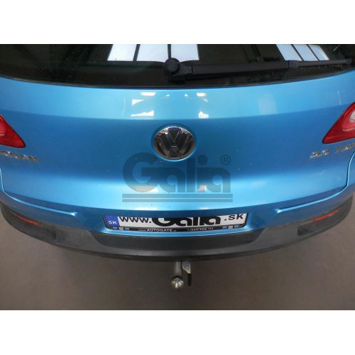 V069C GALIA Полностью оцинкованный фаркоп на Volkswagen Tiguan 2007-2016, Tiguan 2 2016-2024, Audi Q3 2011-2019, 2019-2025, SEAT Tarraco 2018-2024. Тип шара: C (горизонтальный съемный). Невидимый вырез бампера. Нагрузки: 2500/140 кг, масса фаркопа 16,2 кг