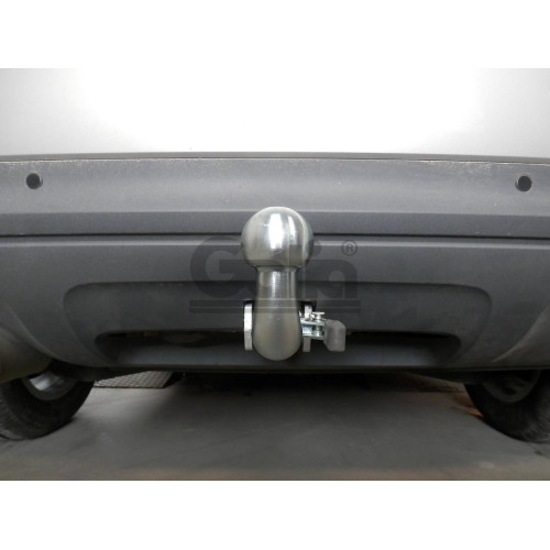 V069C GALIA Полностью оцинкованный фаркоп на Volkswagen Tiguan 2007-2016, Tiguan 2 2016-2024, Audi Q3 2011-2019, 2019-2025, SEAT Tarraco 2018-2024. Тип шара: C (горизонтальный съемный). Невидимый вырез бампера. Нагрузки: 2500/140 кг, масса фаркопа 16,2 кг