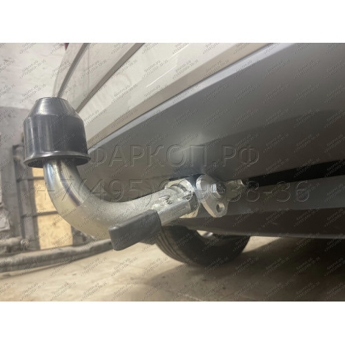 V069C GALIA Полностью оцинкованный фаркоп на Volkswagen Tiguan 2007-2016, Tiguan 2 2016-2024, Audi Q3 2011-2019, 2019-2025, SEAT Tarraco 2018-2024. Тип шара: C (горизонтальный съемный). Невидимый вырез бампера. Нагрузки: 2500/140 кг, масса фаркопа 16,2 кг