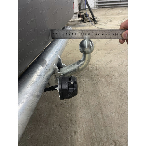 V069C GALIA Полностью оцинкованный фаркоп на Volkswagen Tiguan 2007-2016, Tiguan 2 2016-2024, Audi Q3 2011-2019, 2019-2025, SEAT Tarraco 2018-2024. Тип шара: C (горизонтальный съемный). Невидимый вырез бампера. Нагрузки: 2500/140 кг, масса фаркопа 16,2 кг