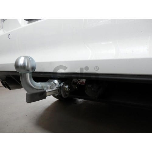 V073C GALIA Полностью оцинкованный фаркоп на Volkswagen Golf VII универсал 2WD/4WD 2013-2019. Тип шара: C (горизонтальный съемный). Без выреза бампера. Нагрузки: 2000/100 кг, масса фаркопа 13,47 кг