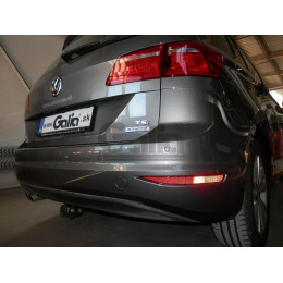 V075A GALIA Полностью оцинкованный фаркоп на Volkswagen Golf VII Sportsvan дорестайлинг 2014-2018. Подрозетник убирается за бампер. Тип шара: A. Невидимый вырез ба