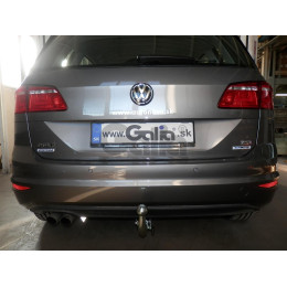 V075A GALIA Полностью оцинкованный фаркоп на Volkswagen Golf VII Sportsvan дорестайлинг 2014-2018. Подрозетник убирается за бампер. Тип шара: A. Невидимый вырез ба