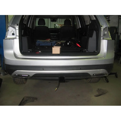 3764.21 SHERIFF Фаркоп на Volkswagen Teramont 2018-2025. Необходима подрезка бампера. Тип шара: E. Нагрузки: 2500/75 кг, масса фаркопа 20,58 кг (без электрики в комплекте)