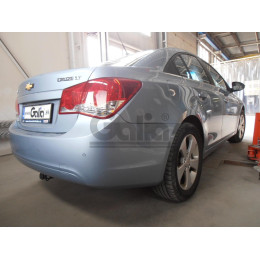 C066A GALIA Полностью оцинкованный фаркоп на Chevrolet Cruze седан/хетчбек 2009-2016. Подрозетник убирается за бампер. Тип шара: A. Невидимый вырез бампера. 