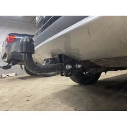 F.5711.001 BERG Фаркоп на Toyota RAV4 2013-2019. Требуется подрезка бампера. Тип шара: A. Нагрузки: 1200/75 кг, масса фаркопа 22 кг (без электрики в комплекте)