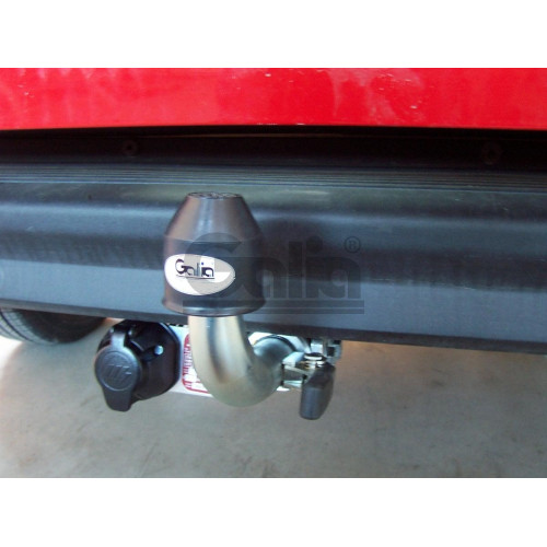 F070C GALIA Полностью оцинкованный фаркоп на FIAT Doblo 2001-2010. Тип шара: C (горизонтальный съемный). Невидимый вырез бампера. Нагрузки: 1500/60 кг, масса фаркопа 16,77 кг