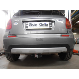F109C GALIA Полностью оцинкованный фаркоп на Suzuki SX4 хетчбек 5 дверей 2006-2013 2WD/4WD, FIAT Sedici 2006-2014. Тип шара: C (горизонтальный съемный). Невидимый вырез б