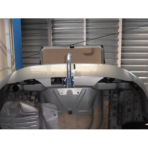 F115C GALIA Полностью оцинкованный фаркоп на Ford Mondeo седан/универсал 2007-2014. Подрозетник убирается за бампер. Тип шара: C (горизонтальный съемный). Невидимый вырез бампера. Нагрузки: 2000/80 кг, масса фаркопа 17,17 кг