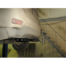 FA 0977-E Бизон Фаркоп на Jeep Grand Cherokee 2010-2021 без подрезки бампера. Тип шара: E (легкосъемный шар под квадрат). Нагрузки: 3500/120 кг. Не комплектуется эл