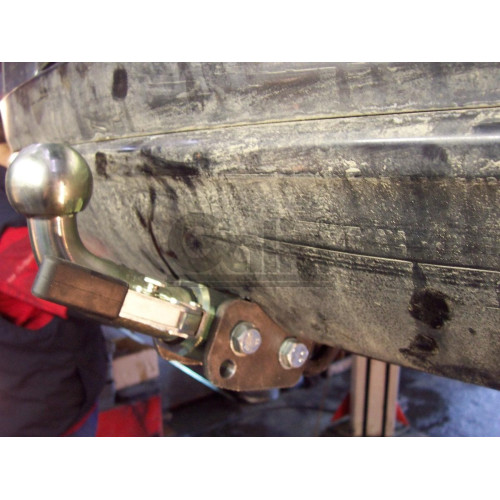 H078C GALIA Полностью оцинкованный фаркоп на Honda Accord седан/универсал 2008-2012. Тип шара: C (горизонтальный съемный). Невидимый вырез бампера. Нагрузки: 1700/75 кг, масса фаркопа 16,27 кг