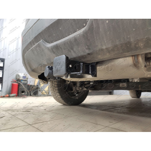 FA 0180-E Бизон Фаркоп на Hyundai Creta 2016-2021, 2021-2022, Solaris HC 2024- без подрезки бампера. Тип шара: E (легкосъемный шар под квадрат). Нагрузки: 2300/120 кг. Не комплектуется электрикой