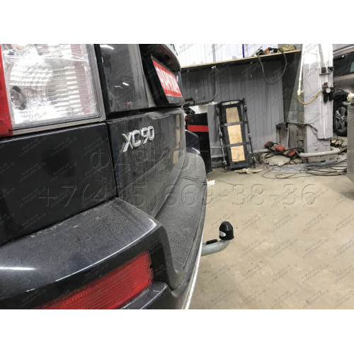 V057C GALIA Полностью оцинкованный фаркоп на Volvo XC90 2003-2015. Подрозетник убирается за бампер. Тип шара: C (горизонтальный съемный). Невидимый вырез бампера. Нагрузки: 2250/90 кг, масса фаркопа 17,27 кг