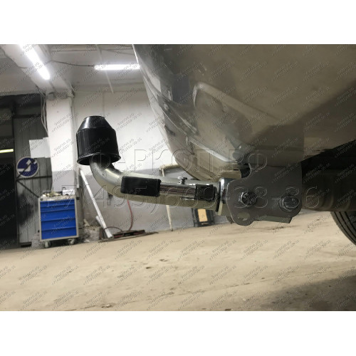 V057C GALIA Полностью оцинкованный фаркоп на Volvo XC90 2003-2015. Подрозетник убирается за бампер. Тип шара: C (горизонтальный съемный). Невидимый вырез бампера. Нагрузки: 2250/90 кг, масса фаркопа 17,27 кг