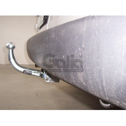 O037C GALIA Полностью оцинкованный фаркоп на Opel Combo 2004-2012. Подрозетник убирается за бампер. Тип шара: C (горизонтальный съемный). Невидимый вырез б
