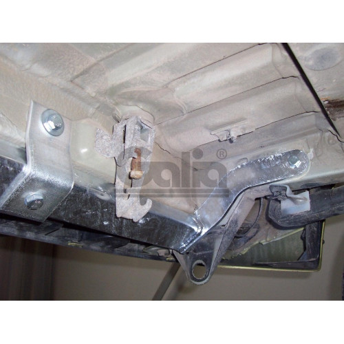 R081A GALIA Полностью оцинкованный фаркоп на Renault Kangoo 1998-2010, кроме 4x4, кроме Long. Тип шара: A. Установка без снятия и выреза бампера. Нагрузки: 1350/75 кг, масса фаркопа 12,42 кг