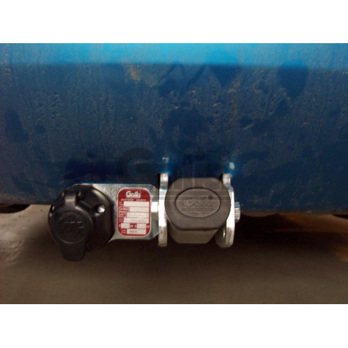 S090A GALIA Полностью оцинкованный фаркоп на Skoda Praktik 2006-2015, Roomster 2006-2015, включая Scout, с 06/2010-2015 требуется электрика с блоком согласования. Тип шара: A. Требуется вырез в бампере. Нагрузки: 1200/50 кг, масса фаркопа 13,62 кг