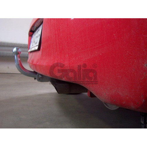 T057C GALIA Полностью оцинкованный фаркоп на Toyota Yaris 2005-2014. Особенности: с 2012 по 2014 необходимо отрегулировать положение глушителя. Тип шара: C (горизонтальный съемный). Без выреза бампера. Нагрузки: 1050/50 кг, масса фаркопа 14,6 кг