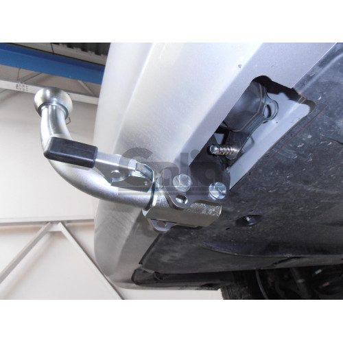 T060A GALIA Полностью оцинкованный фаркоп на Toyota Corolla E15 седан 2007-2013. Подрозетник убирается за бампер. Тип шара: A. Невидимый вырез бампера. Нагрузки: 1500/60 кг, масса фаркопа 16,82 кг